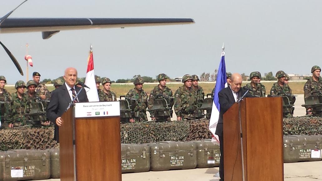 الجيش اللبناني تسلم الدفعة الأولى من العتاد الفرنسي ضمن الهبة السعودية CDBERALWEAABk_c