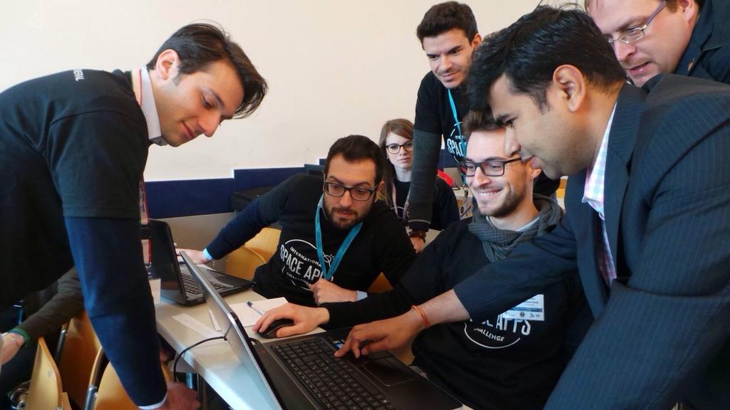 NasaExNap's tweet photo. Working hard on #NasaExpressDrone #NED @spaceapps @NASA #hackathon http://t.co/kMKBJvBbqX