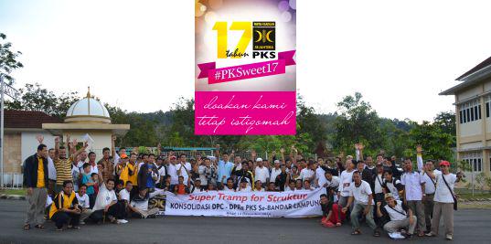 Alhamdulillah 17thn kami sudah mengabdi untuk rakyat Indonesia. Do'akan kami ttp istiqomah #PKS17Sweet