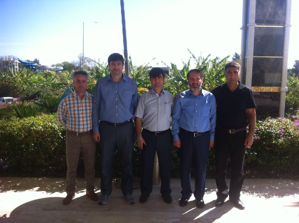 BitlisBemBirSen's tweet photo. @Leventusl yeni görevin hayırlı olsun. @NazmiOLCAY_ @MemurSenBitlis @Bitlis Genc memursen http://t.co/S3dy27dPx5