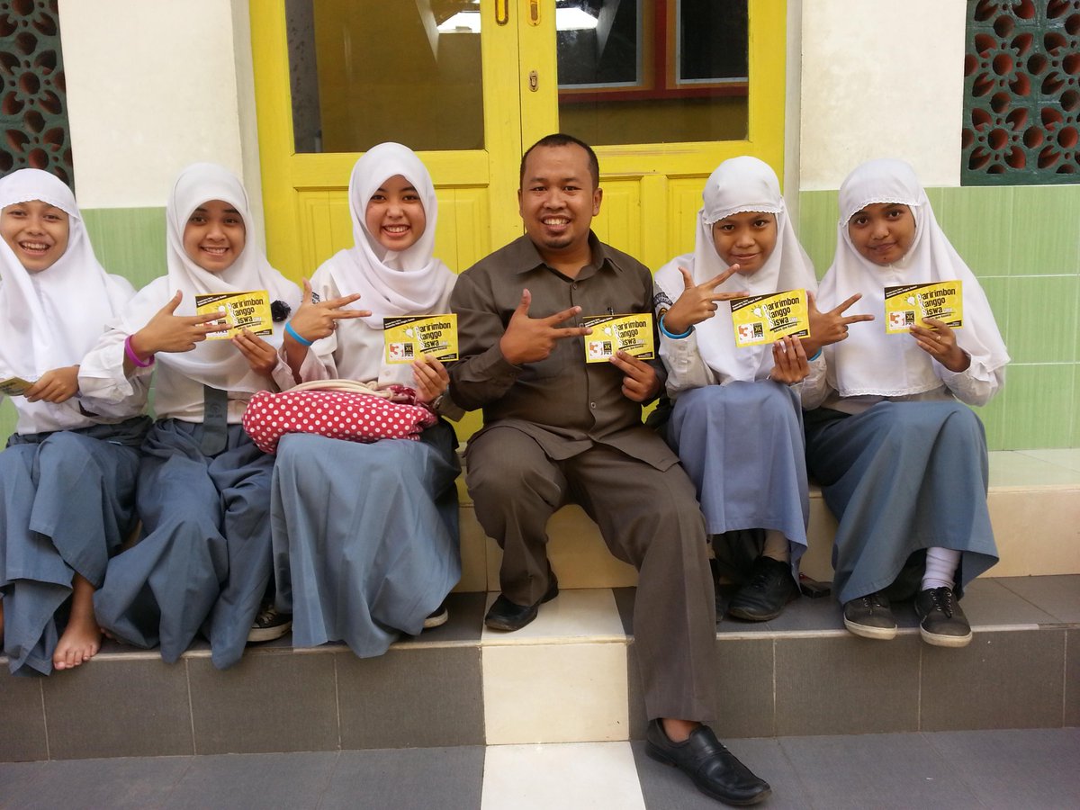 Met Milad ya <a href="/PKSejahtera/">DPP PKS</a> #PKSweet17 cc <a href="/anismatta/">Anis Matta</a> <a href="/pks_kreatif/">PKS Kreatif</a>