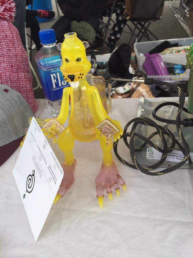 jetQueeen's tweet photo. Some coo glass from today #htccdenver #HTCC2015 http://t.co/xwAWE8gzJB