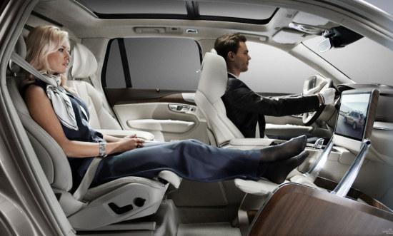 autoblog's tweet photo. Volvo Lounge Console sloopt de passagiersstoel uit je auto http://t.co/cngIPTvSOZ http://t.co/2QwHklKpPq