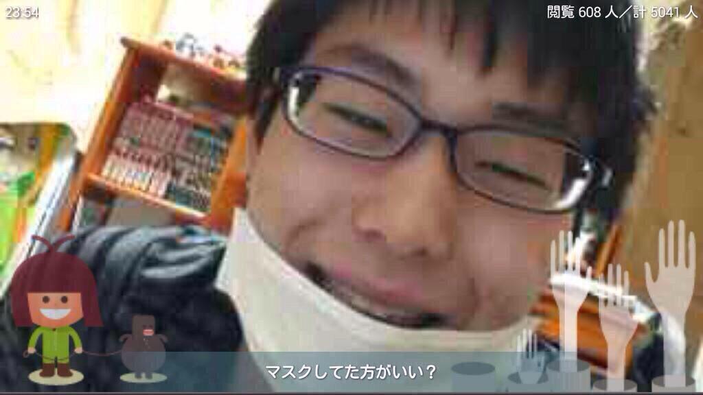 ffff4649ffff's tweet photo. 例の捕食ちゃん

学校でのボッチキャラ的な
それ以外は何も思わない。 http://t.co/GCfEkcGOh6