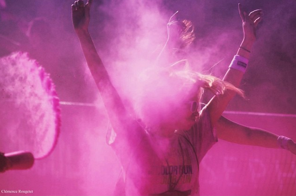 IEJ_Paris's tweet image. EN IMAGES - #ColorRunParis par notre étudiante @ClemcR, jamais sans son appareil &amp;gt;&amp;gt; instagram.com/clemcphoto/