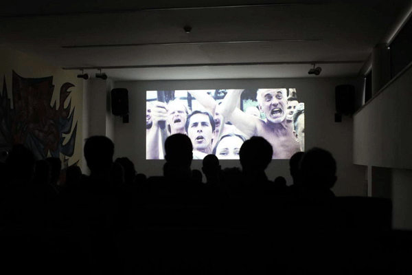 CinemaCityUdr's tweet photo. Drugari, konkurs za #Upto10000Bucks selekciju traje još danas i sutra! Prijavite se, srećno!;) http://t.co/g9ORvFe1Sa http://t.co/PLdX1b9Okm