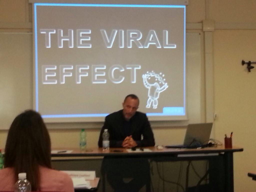 Angelofreda90's tweet photo. Great lesson with Osvaldo Adinolfi @VesuviOz sull'Unconventional Marketing #mastermumm #sapienza #UnconventionalMktg http://t.co/CDnTSTcbDW