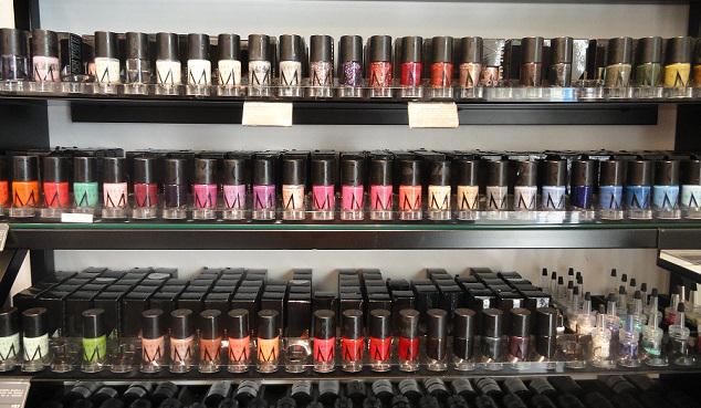 MakeUpStore_Ibz's tweet photo. ¡50 por ciento de descuento! ¡Todos los colores!
#promocion #colores #esmaltes #FelizLunes http://t.co/lHAF6g7CKA