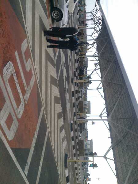 SkyHigh254's tweet photo. Impressed by the new airport entrance, 16 lane screening points #JKIA http://t.co/LOWLiqRflT
