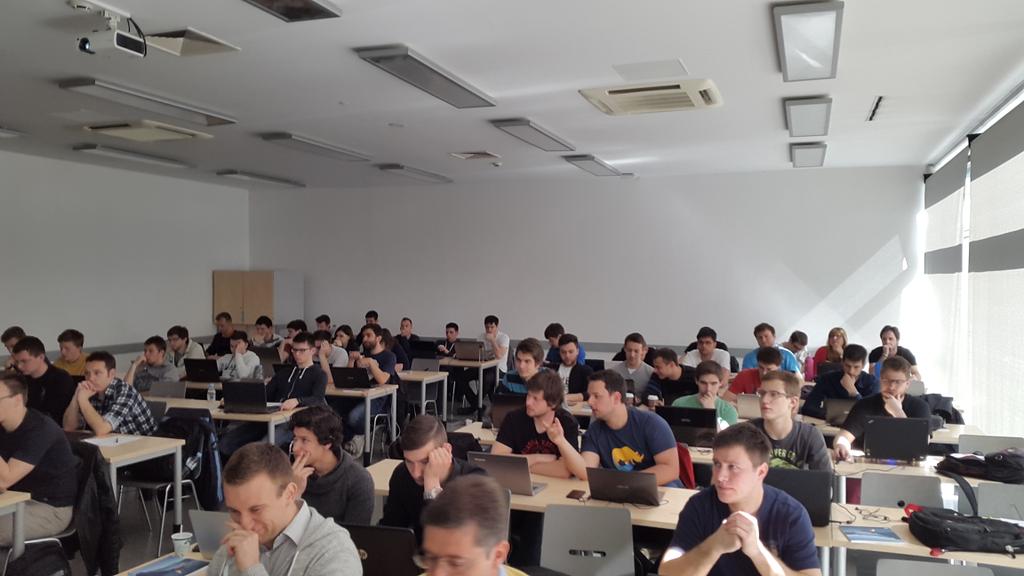 CrnivecJ's tweet image. #SAP #CodeJam2015 Maribor @pridinaferi kicked off-60+studentsWillGetHandson experiences with @saphcp! @SAP_UA