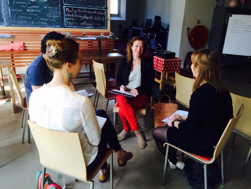 StudioWerk's tweet photo. 14 starters brengen hun talenten in kaart met @ingridkerr bij @CybersoekAdam #zoektwerk #solliciteren http://t.co/3OeQBAw0Rl