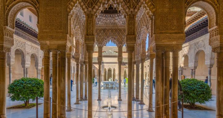 carlosrey_tve's tweet photo. 'Carlos Rey Emperador' rodará en la Alhambra la boda y la luna de miel de Carlos e Isabel. http://t.co/k9aPj6HaYG http://t.co/1SkeWZjGUj