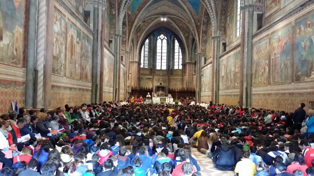 Sabato catechesi in Basilica a gruppi e ieri mattina s.Messa con il Patriarca: 2500 ragazzi della diocesi di Venezia