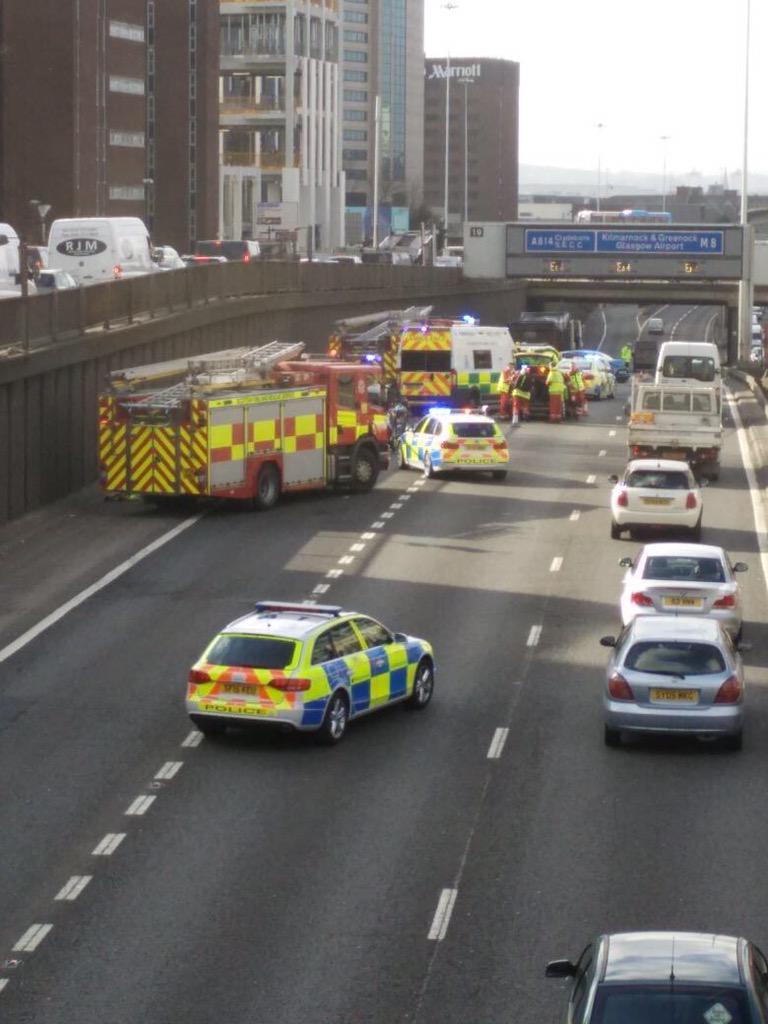 SWDMedia's tweet photo. Our thoughts are with all involved in the multiple vehicle accident on M8 #Glasgow http://t.co/8hpjmuJwTW