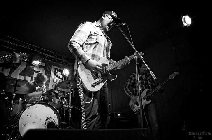 MyDogsBoneBand's tweet photo. Photoreport from #Jihlava #rock #rockclubjezek #thebeatsgoon #thejoyofsect #leonies #mydogsbone #BRISBANE http://t.co/DBNUzPGlWO