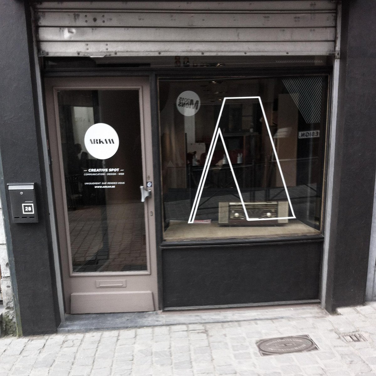 JDemeure's tweet photo. Je viens de chopper un stage chez @Arkam_Mons ! http://t.co/PsNr4koo5c
#graphicdesign #communication #mons #branding http://t.co/UFpI7JV20q