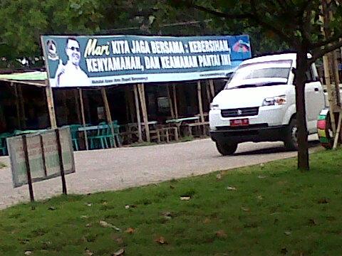 Ayo <a href="/Arthareza09/">Prasetyo</a>: <a href="/KabBanyuwangi/">Banyuwangi</a> ayo dolor podo jogo kebersihan ring bwi khusus e pantai boom ben dadi destinasi no1 "