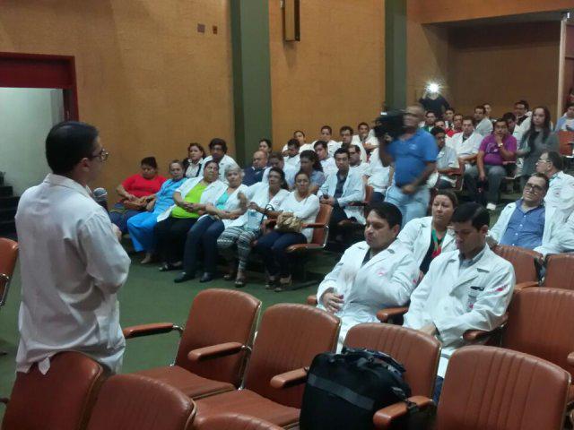 UltimaHoracom's tweet photo. Médicos levantan huelga en el Instituto del Cáncer http://t.co/8RIpl6w0UU http://t.co/EVZsyVYx0Q