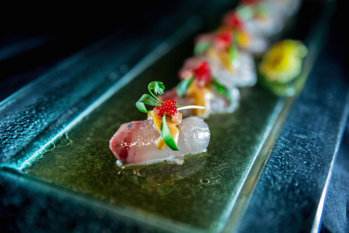 ThrillistVegas's tweet photo. The 15 Best Sushi Restaurants in Las Vegas: http://t.co/mdE1VRSwCO http://t.co/YKs1zaf25k