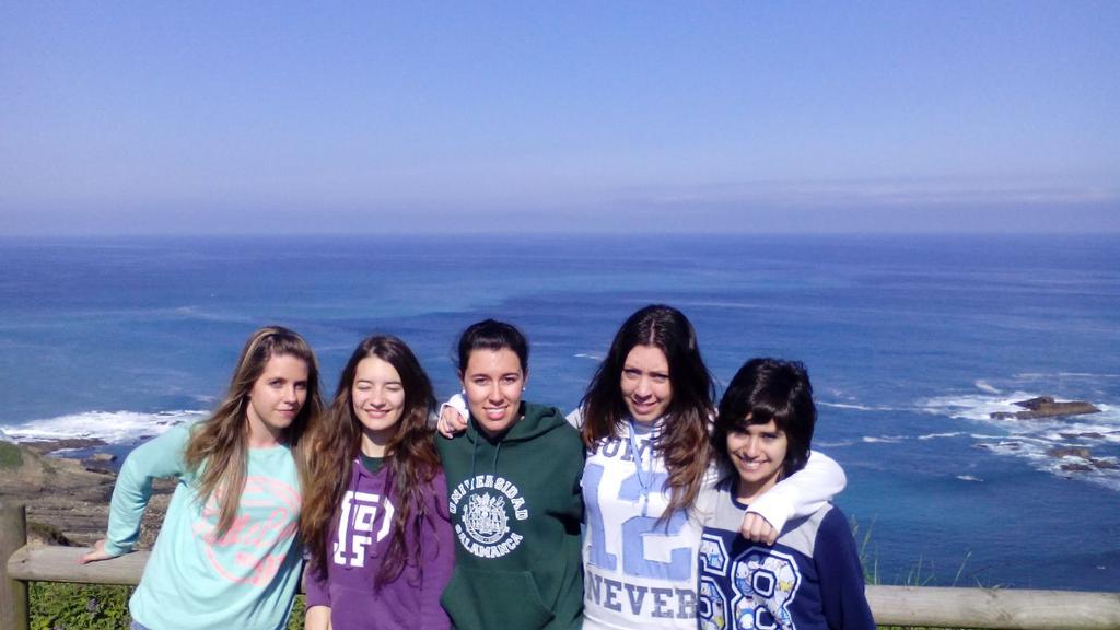 LMC_95's tweet photo. Mañanita en la playa🌅🌊 🐡🐙🐚 y comida en Cudillero 🍹🍲🍦😊😄 http://t.co/fJP16LQ2qM