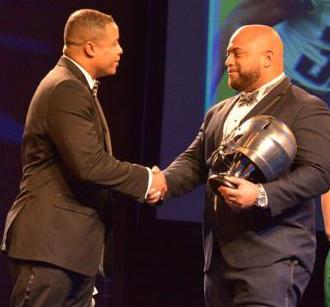 Jaguars's tweet photo. Congrats to @Roy_Miller_III on his Ed Block Courage Award!

Photos: http://t.co/CFLV7MWKTQ http://t.co/aGnZlWHsEu