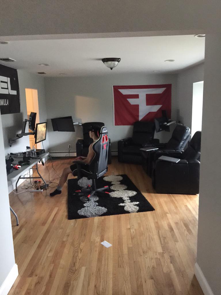FaZeNikan tweet picture