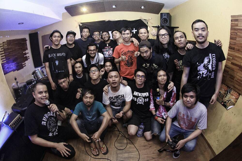 OKB+ x Avhath x Disfare x Forever/Always x Haul x Iron Filth 🍻

FRIGHTENING WEEKEND CLUB
Bandung, 18 April 2015