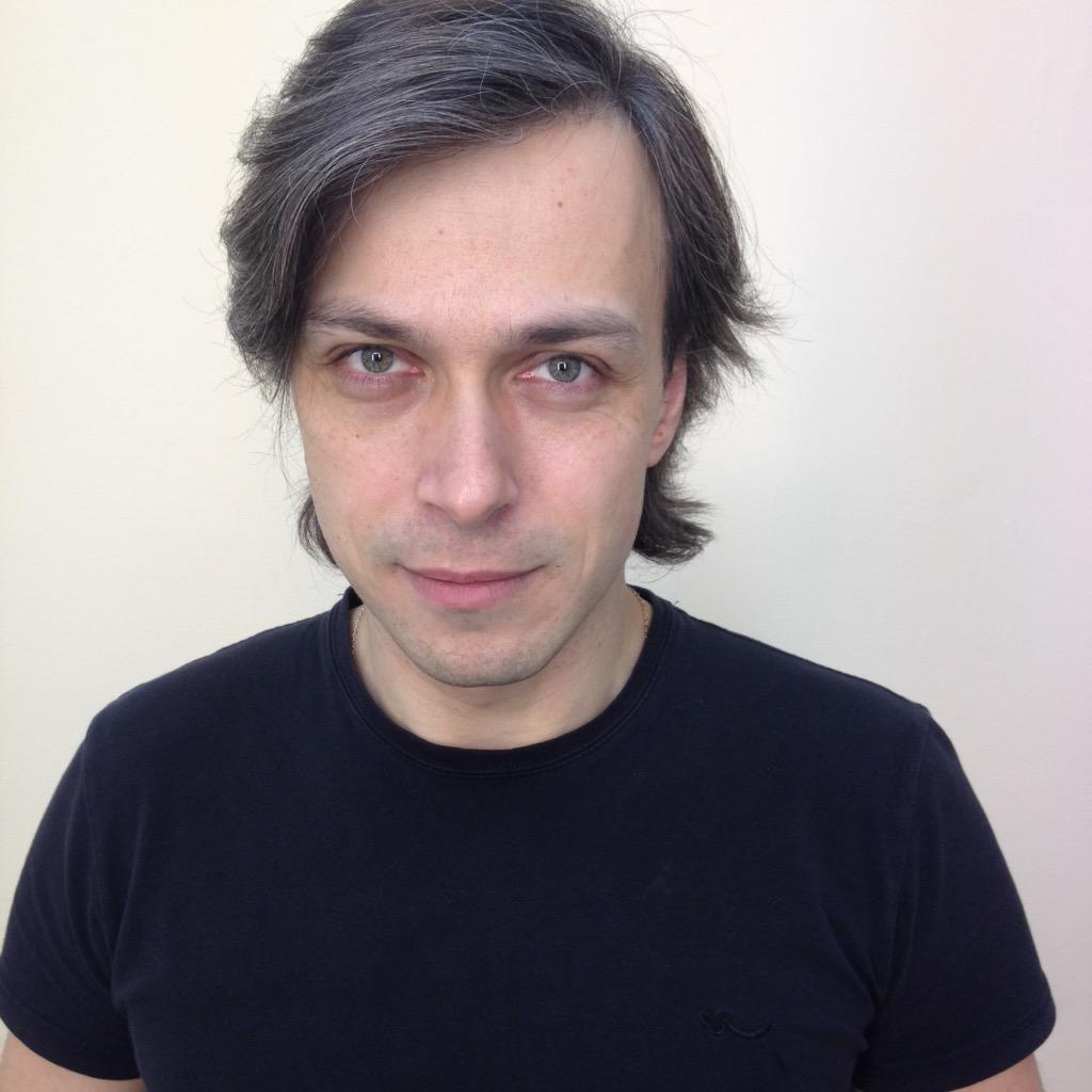 F1Popov's tweet image. Ретвит - борода
Избр. - бритва