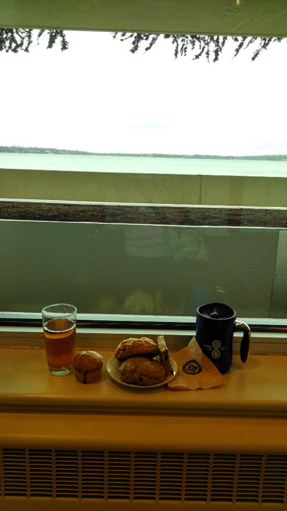LitFaeriePub's tweet photo. Snack time with a view! #earthdayconf @ECOalityMag So hungry!!! :-) http://t.co/qX9D78lTmg
