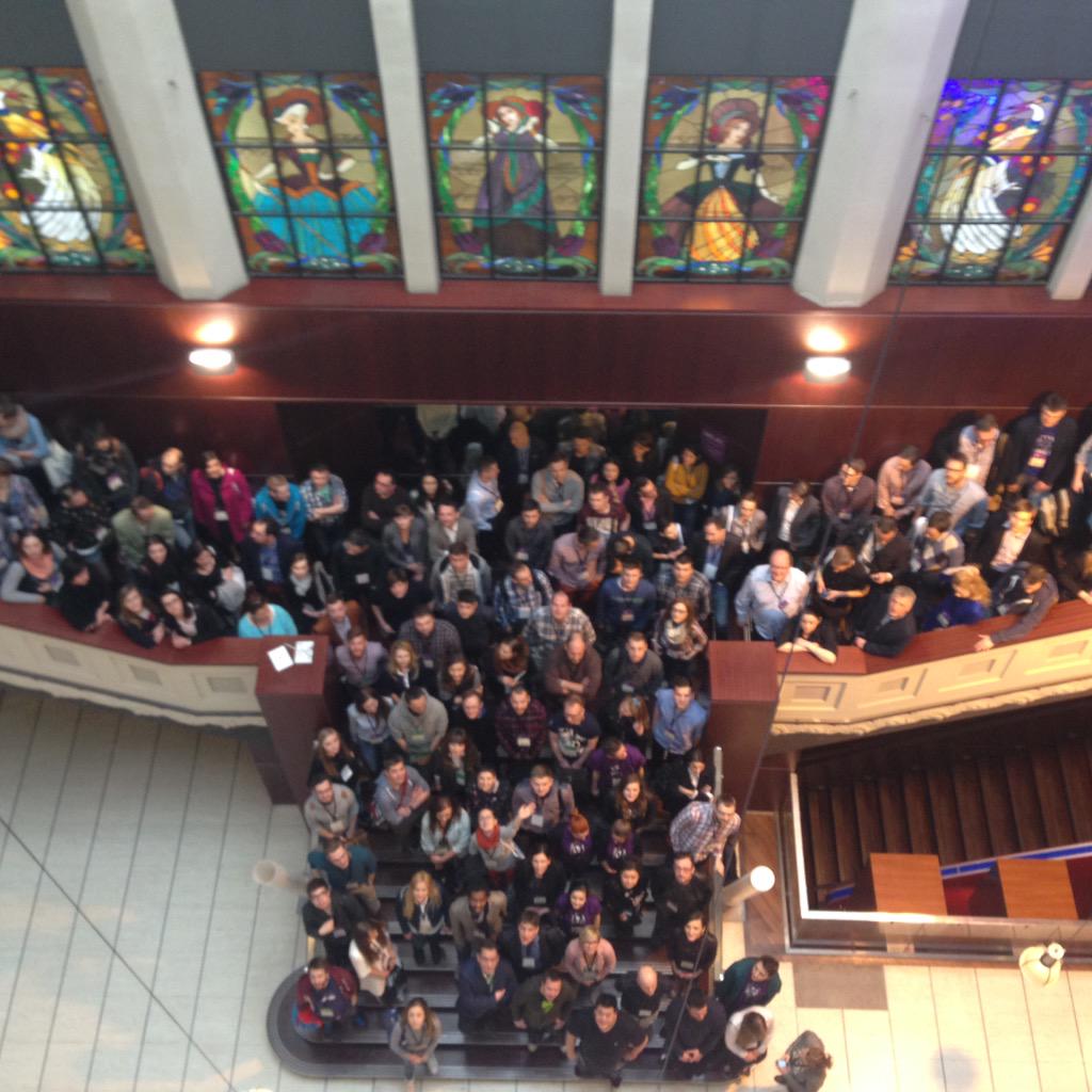 UXPoland's tweet photo. #UXPoland2015 family! :) #HX http://t.co/esxXLCM1cn