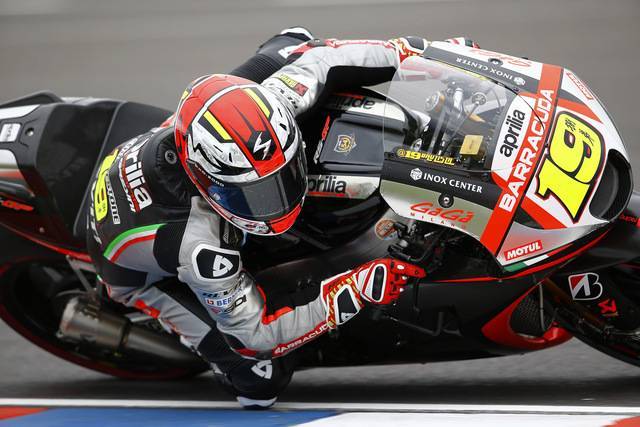 lulopdotcom's tweet image. #racing  Aprilia Racing - MotoGP Rio Hondo 2015 #aprilia #teamgresini #motogp ift.tt/1F6g7BK