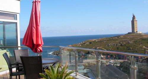 iPropertyESP's tweet photo. Ático con vistas al Atlántico 2hab+2baños La Coruña | TheiPropertyCompany - Solo particulares! http://t.co/QP0Um3OKYS http://t.co/9Vrm7Jwhfh