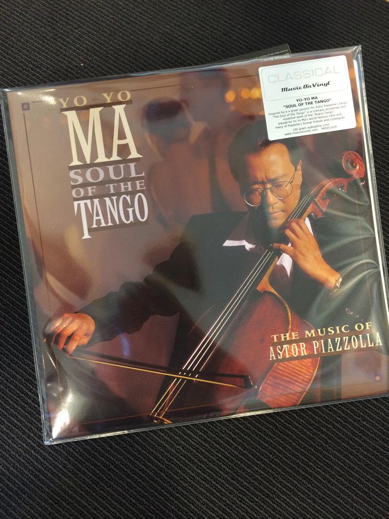 SonyclassicBNL's tweet photo. Nu ook op #vinyl! 👍 #mov @YoYo_Ma http://t.co/MAYc8JUJEs