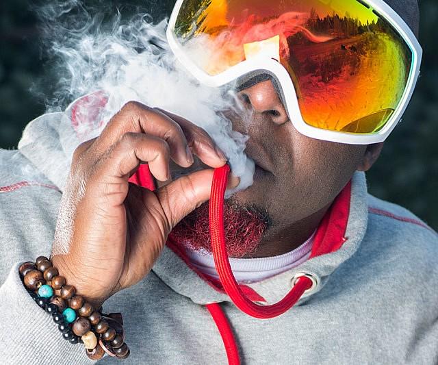 thisisyimbroke's tweet photo. Vaporizer Hoodie http://t.co/vmNVVtTKln http://t.co/pJBMrhZJUa