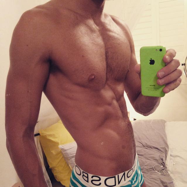 Shaneyv85's tweet photo. Week 7 gym progress #gym #training #gymgains #gaymuscle #gaysydney #virginactive #boyswithabs #menshealth http://t.co/YKnUQH6dED