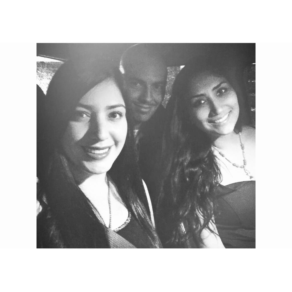 luiartunduaga's tweet photo. La bendición de Dios de tener amigos como ustedes @LeyMedinaADV  y Juanito !! 
Los quiero http://t.co/jaR43TMLVf