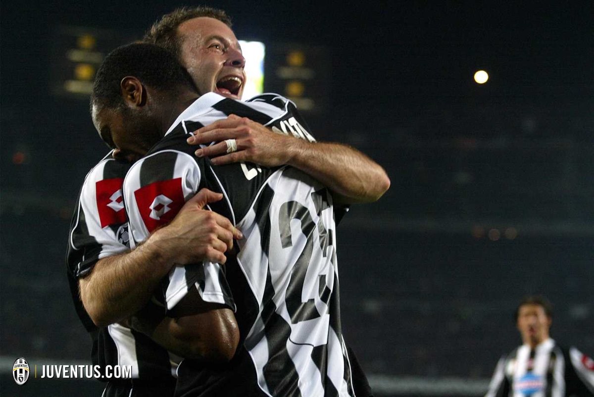 juventusfc's tweet photo. A che quarto di finale @ChampionsLeague si riferisce questa foto? Qui: http://t.co/TDMITVkjwl la risposta #UCL http://t.co/fV5ZN7tjbf