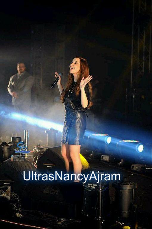 UNA2013_'s tweet photo. ุฃูุง ูููู ุจุญุจู ูุญุฏู ุฃูุง โค
ุฃูุง ูููู ุจุฑูุฏู ูู ุฃูุง โบ
@NancyAjram - #CairoConcert โโค http://t.co/kIkY0wWZbu
