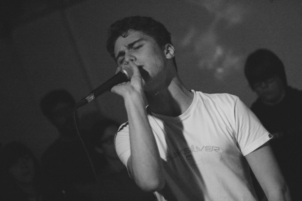 RTezla's tweet photo. Fotos de pura vida. junto a The Dingbats y GKSCAMP en Oviedo. Grax a @srtasriracha por montar.
http://t.co/A5PtoiC5C0 http://t.co/Htw45DmR4s