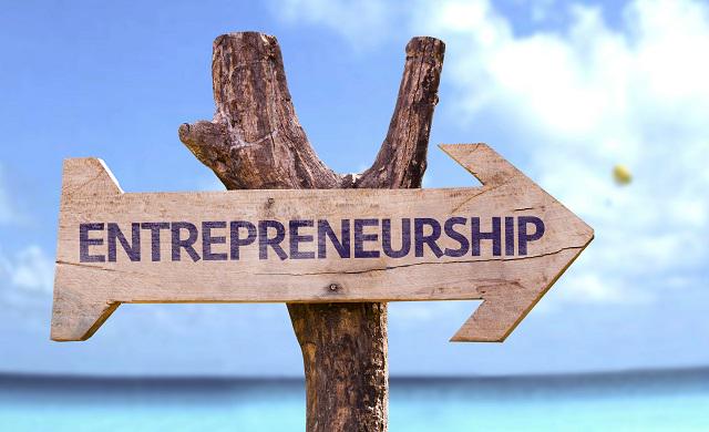 startupstowers's tweet photo. Budding young entrepreneur? Here's 19 essential start-up tips to guide you through the process http://t.co/BbVgRGn6sD http://t.co/5bgV1061Eq