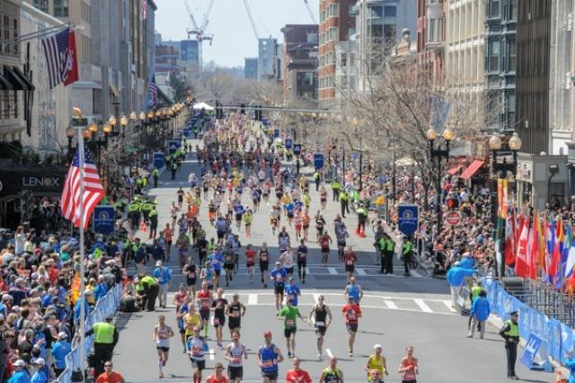 nycmarathon's tweet photo. #BostonMarathon is New England’s most widely viewed sporting event with over 1 million spectators lining the course. http://t.co/Gz7ccInmYL