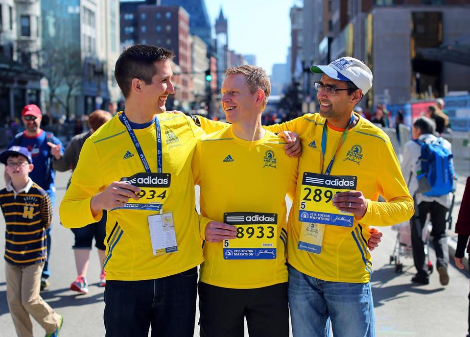 BostonGlobe's tweet photo. Doctors to run #BostonMarathon in memory of slain colleague, Dr. Michael J. Davidson  http://t.co/I7uWiBGt14 http://t.co/yB3RDtGeJX
