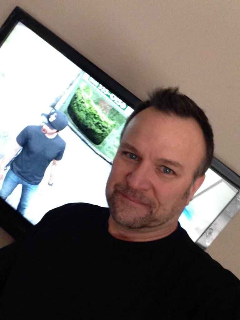 WreackingClips2's tweet image. Ned Luke playing gta himself