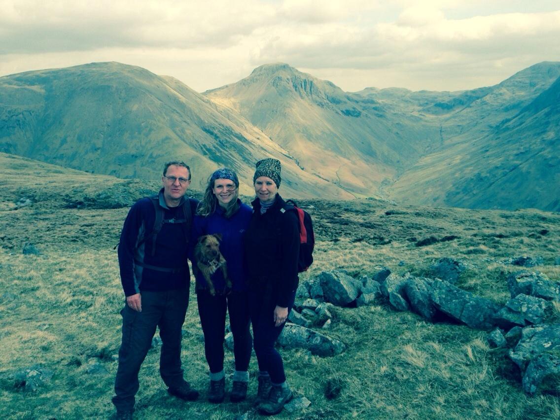 ames_e_p's tweet photo. Amazing weather this weekend in the  lakes #greatgable in the background of this shot, taken from #yewbarrow http://t.co/381lzbQS5Y
