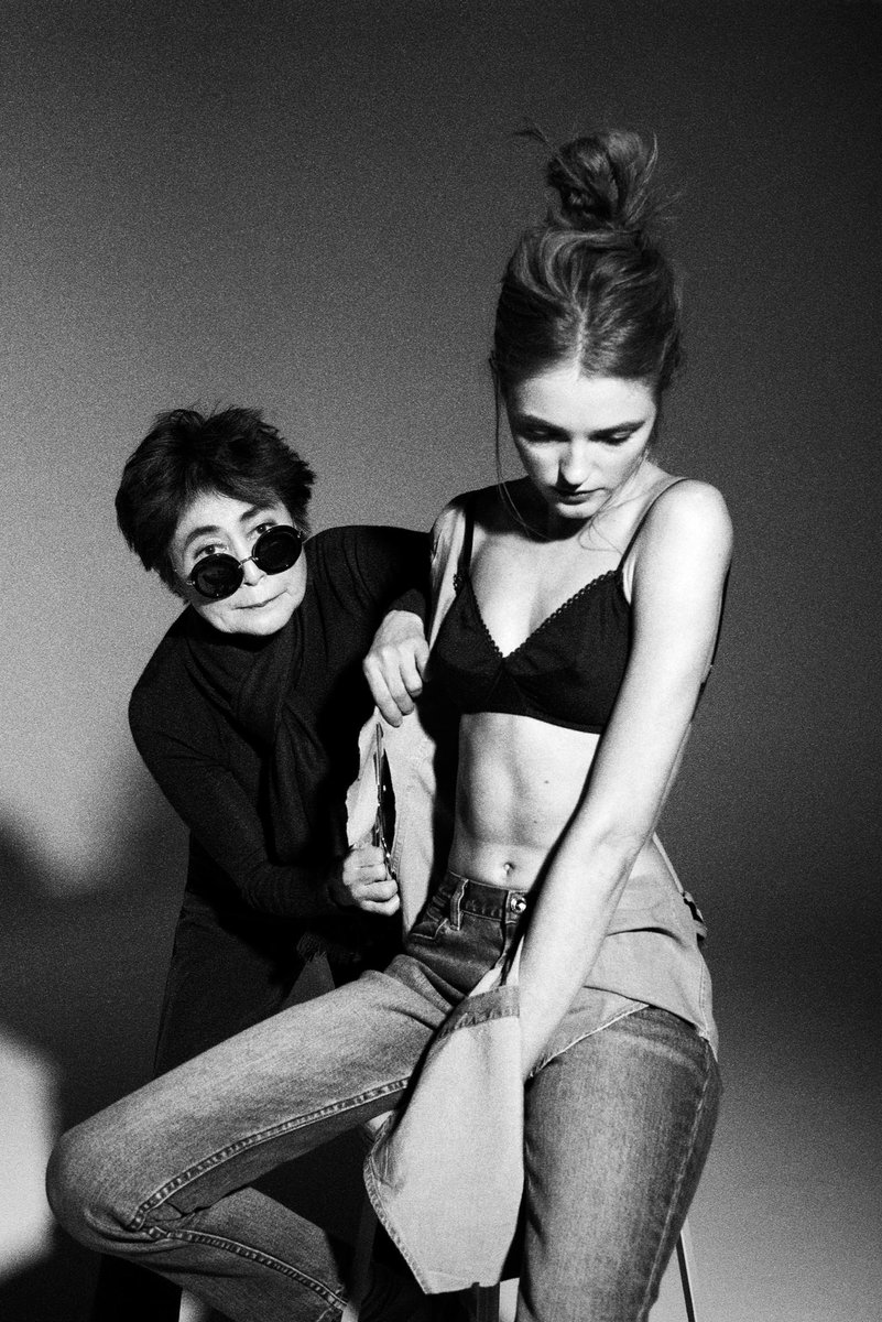 yokoono's tweet photo. Cut Piece (2015)
W Magazine
http://t.co/9QTfwLgIR8
photo by Pari Dukovic
#YokoMoMA
#SURRENDERTOPEACE http://t.co/KXEDdOYiTP