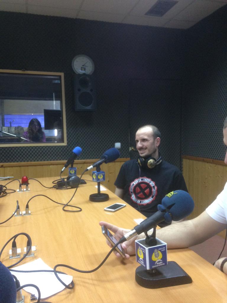 eloichu's tweet photo. Hoy en #StartUpLeon en @RadioUnileon  con @rubanal hablando de @farmyouapp #SWLeonEsp# #leonesp #Mihuerto http://t.co/CIgiLpYAQR