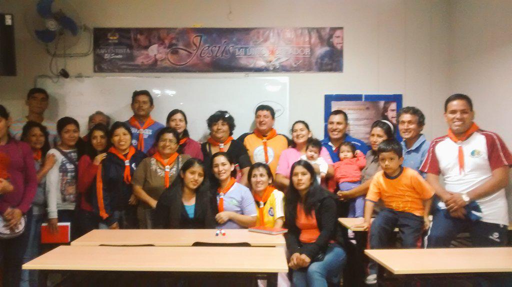 PrWillyRamos's tweet photo. Club de líderes de Aventureros inicia con éxito en zona 7 y 8 en Chimbote. @micopadventista @MicopJa http://t.co/FQVqaAG0T8