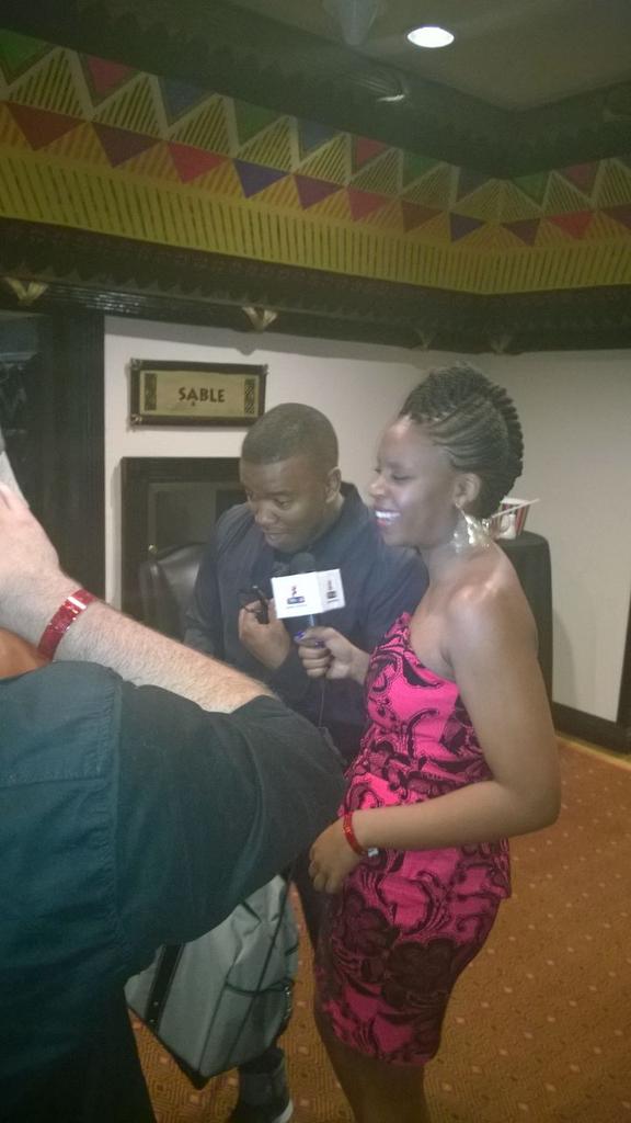AyAya71717's tweet photo. **TMTV ENTERTAINMENT NEWS **

The charismatic @loyisomusic!! Behind the scenes of @TheSAMAs. #SAMAXXI #TMTVSA. http://t.co/hv85qEweMJ