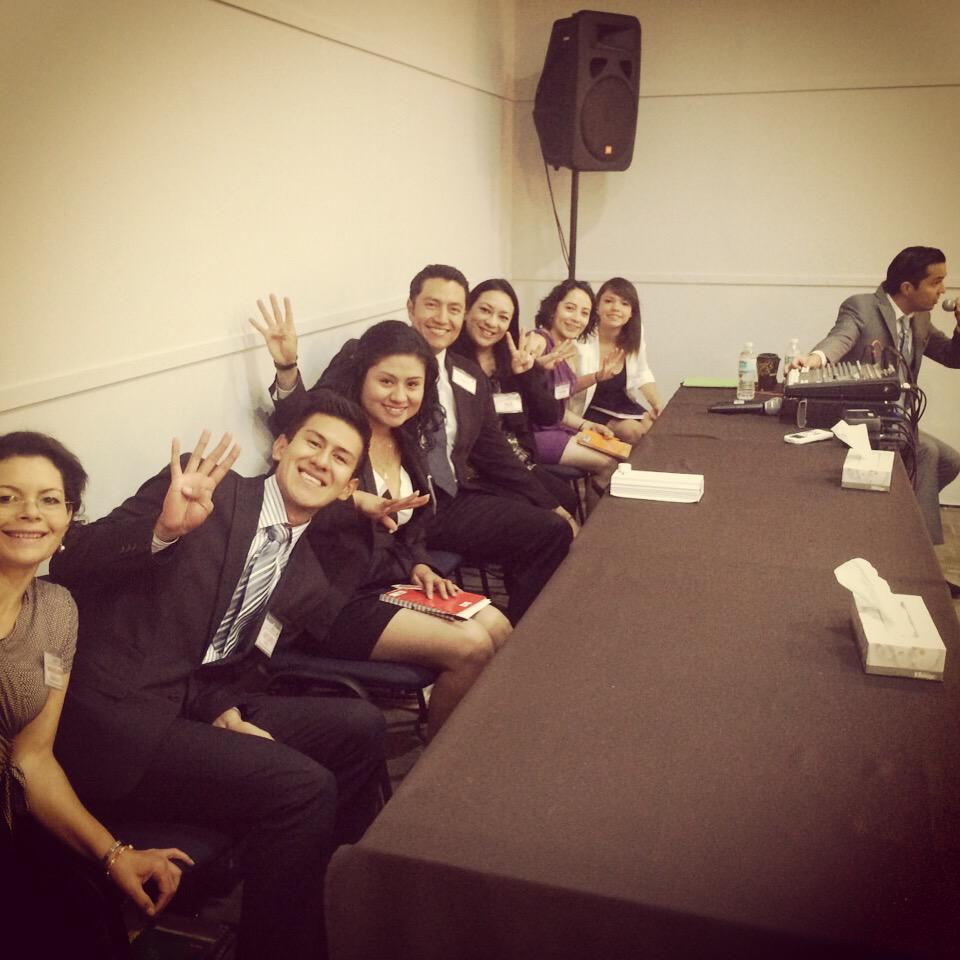 TrinusMexico's tweet photo. #StaffGet12 #Incondicional #Poder #Irracional #ImpactandoMéxico #TrinusMéxico http://t.co/zc3byL8nbB