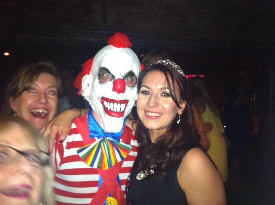 AmyLJ123's tweet photo. Ruined! #fabhenweekend #circoselfie http://t.co/5i1OVq3Tt2